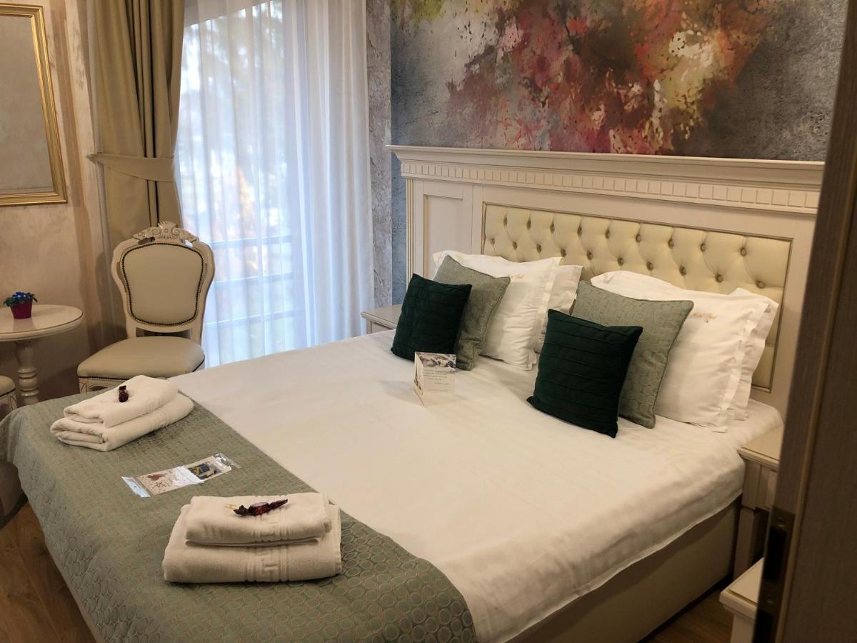 Park Luxury Rooms Predeal Exterior foto